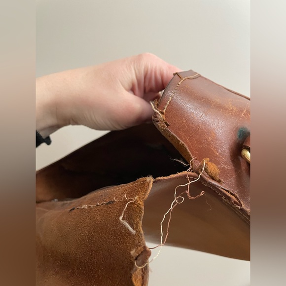 Vintage Dooney & Bourke Crossbody - Picture 9 of 12